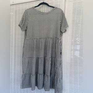 NWT Loft stretchy gingham black and white tiered dress, size L with pockets